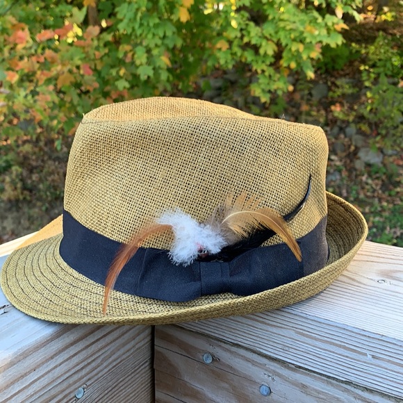 Tan forever 21 paper fedora with black band and feather detail! - Picture 2 of 5